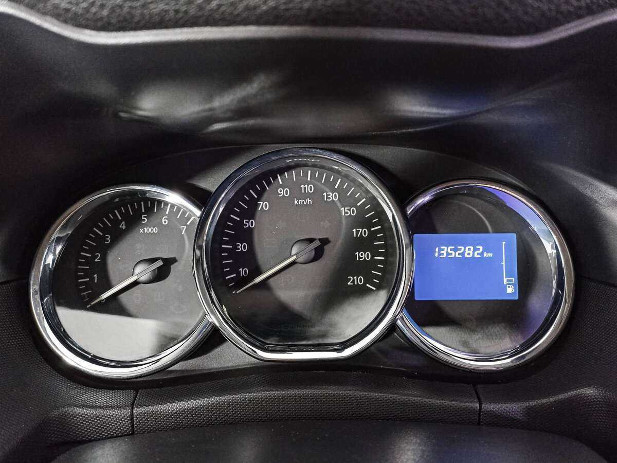 Renault Duster б/у, 2017, Механическая. Фото: #10