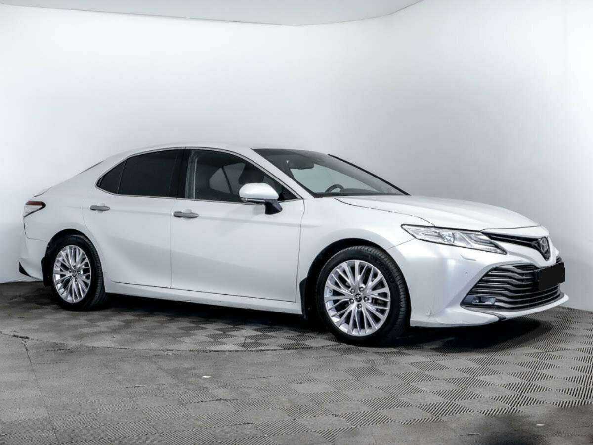 Toyota Camry б/у, 2018, Автоматическая. Фото: #2