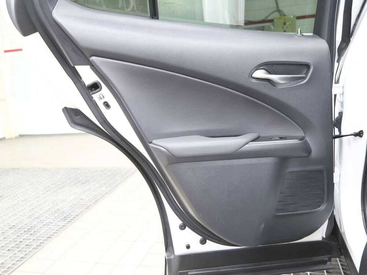 Lexus UX б/у, 2019, Вариатор. Фото: #9