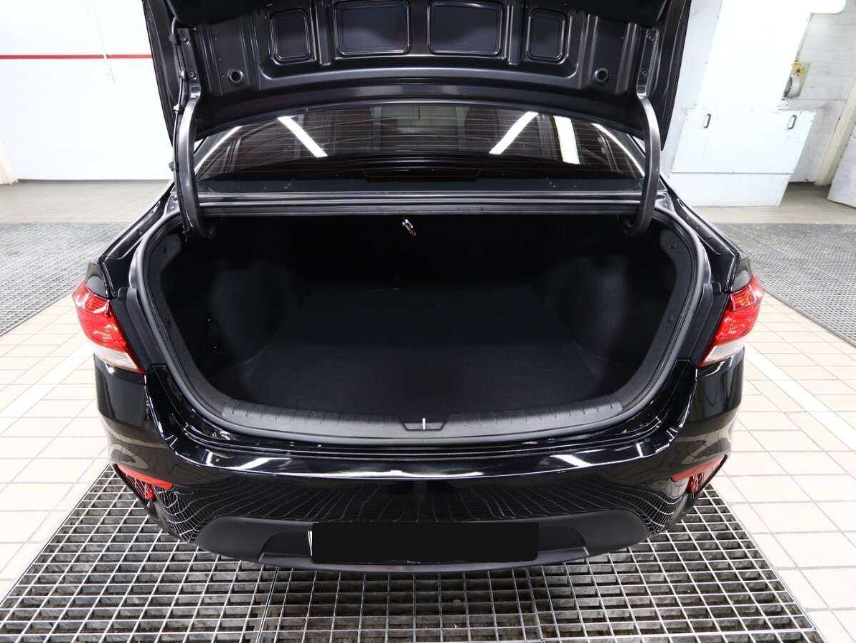 Kia Rio б/у, 2017, Автоматическая. Фото: #4