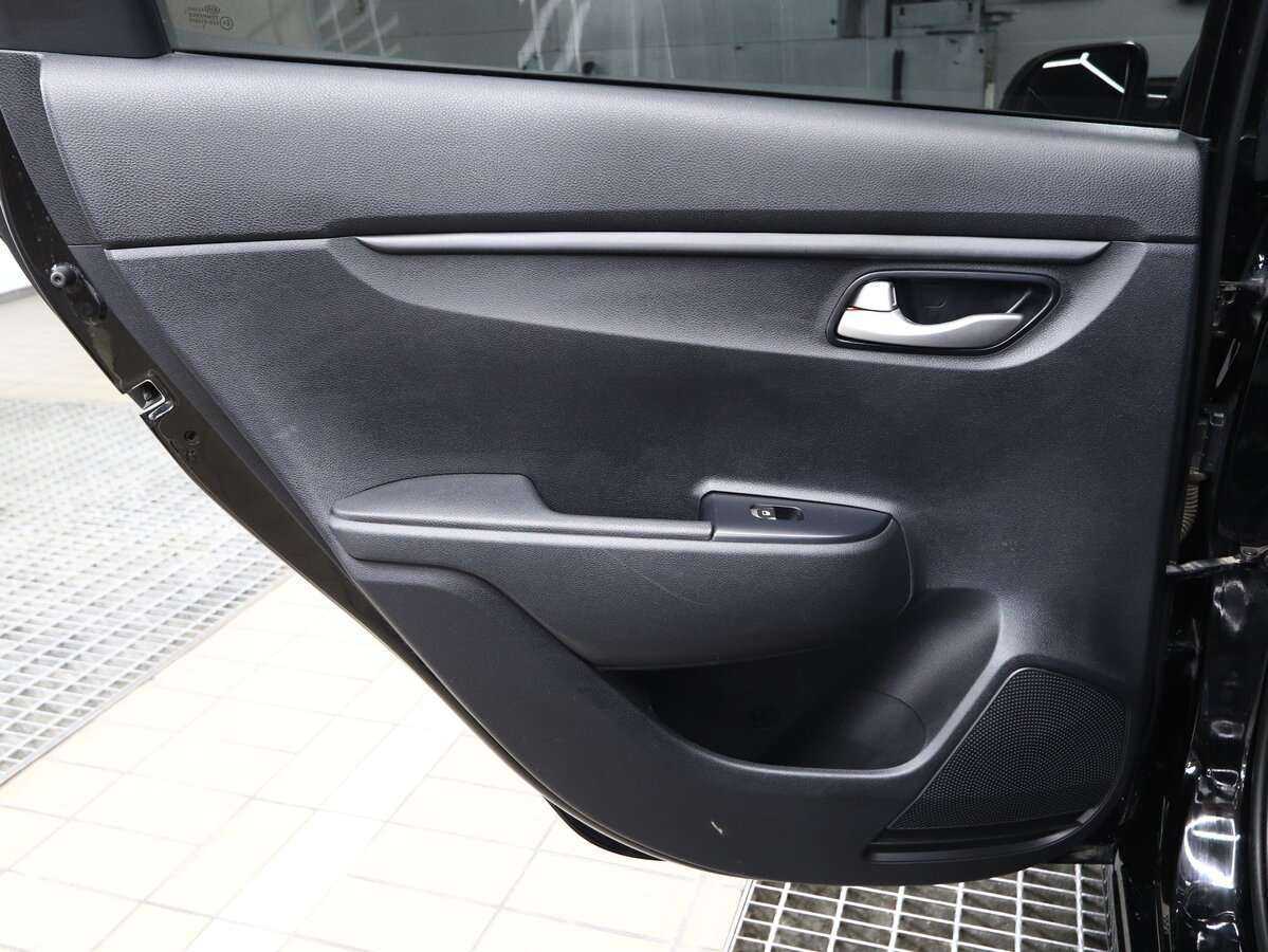 Kia Rio б/у, 2017, Автоматическая. Фото: #11