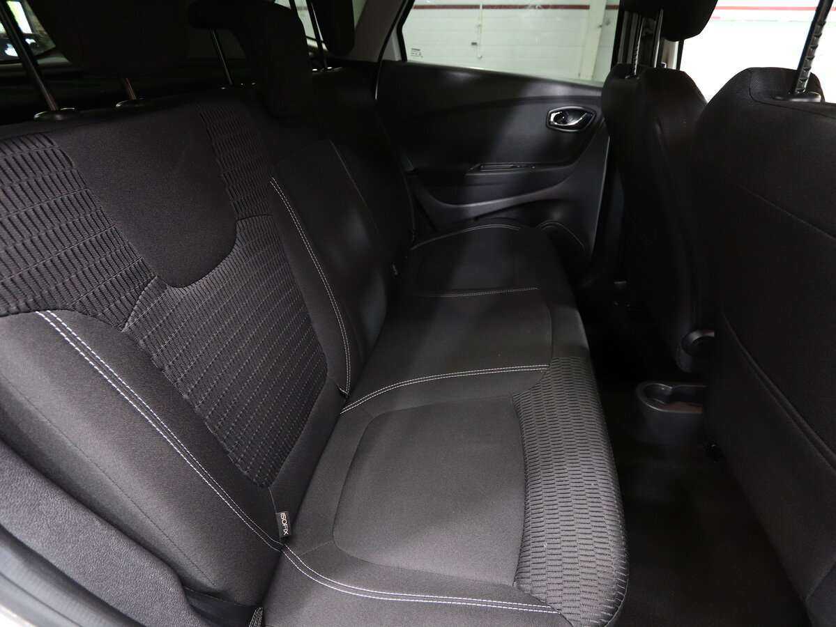 Renault Kaptur б/у, 2017, Механическая. Фото: #9