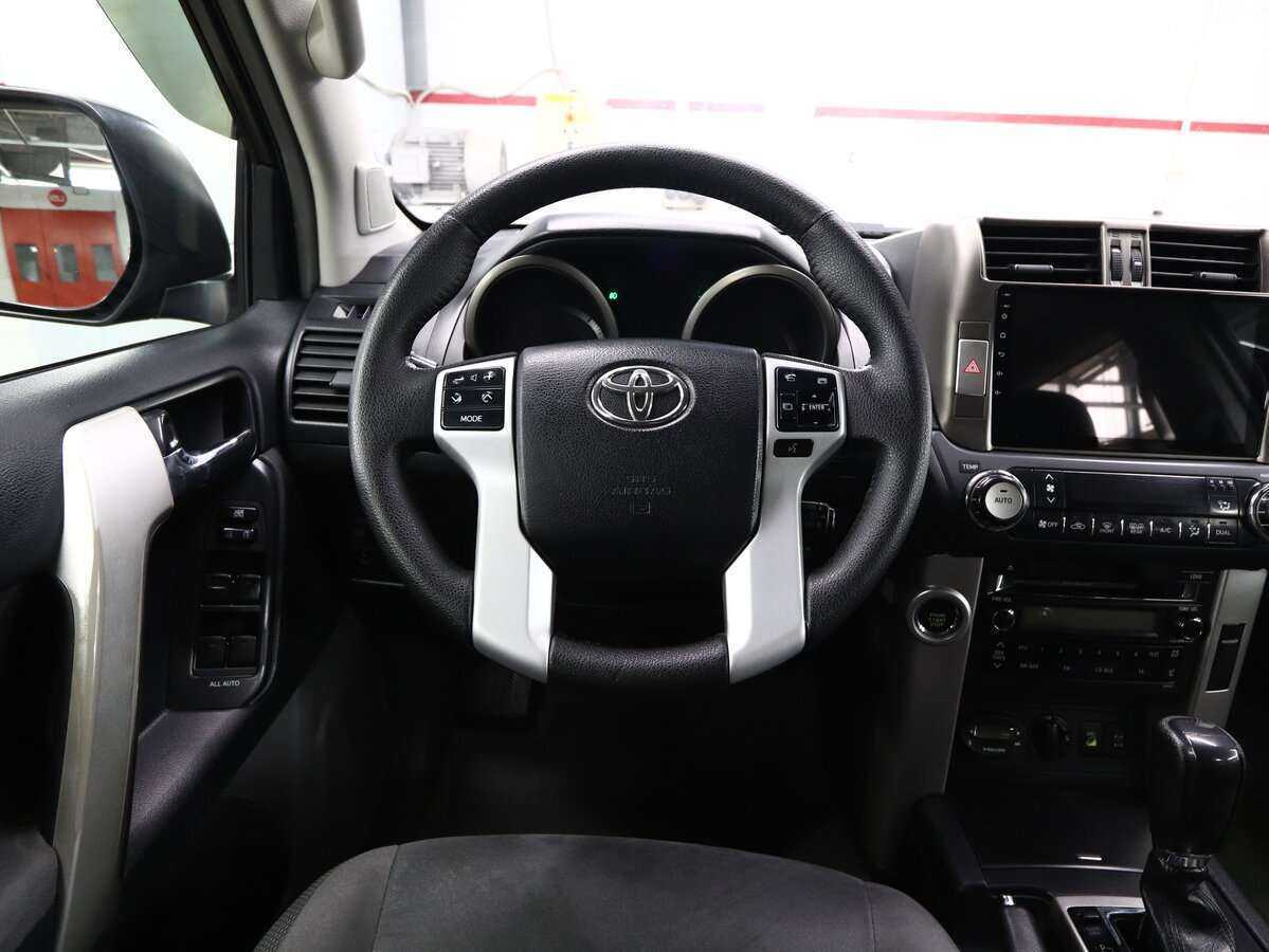 Toyota Land Cruiser Prado б/у, 2013, Автоматическая. Фото: #10