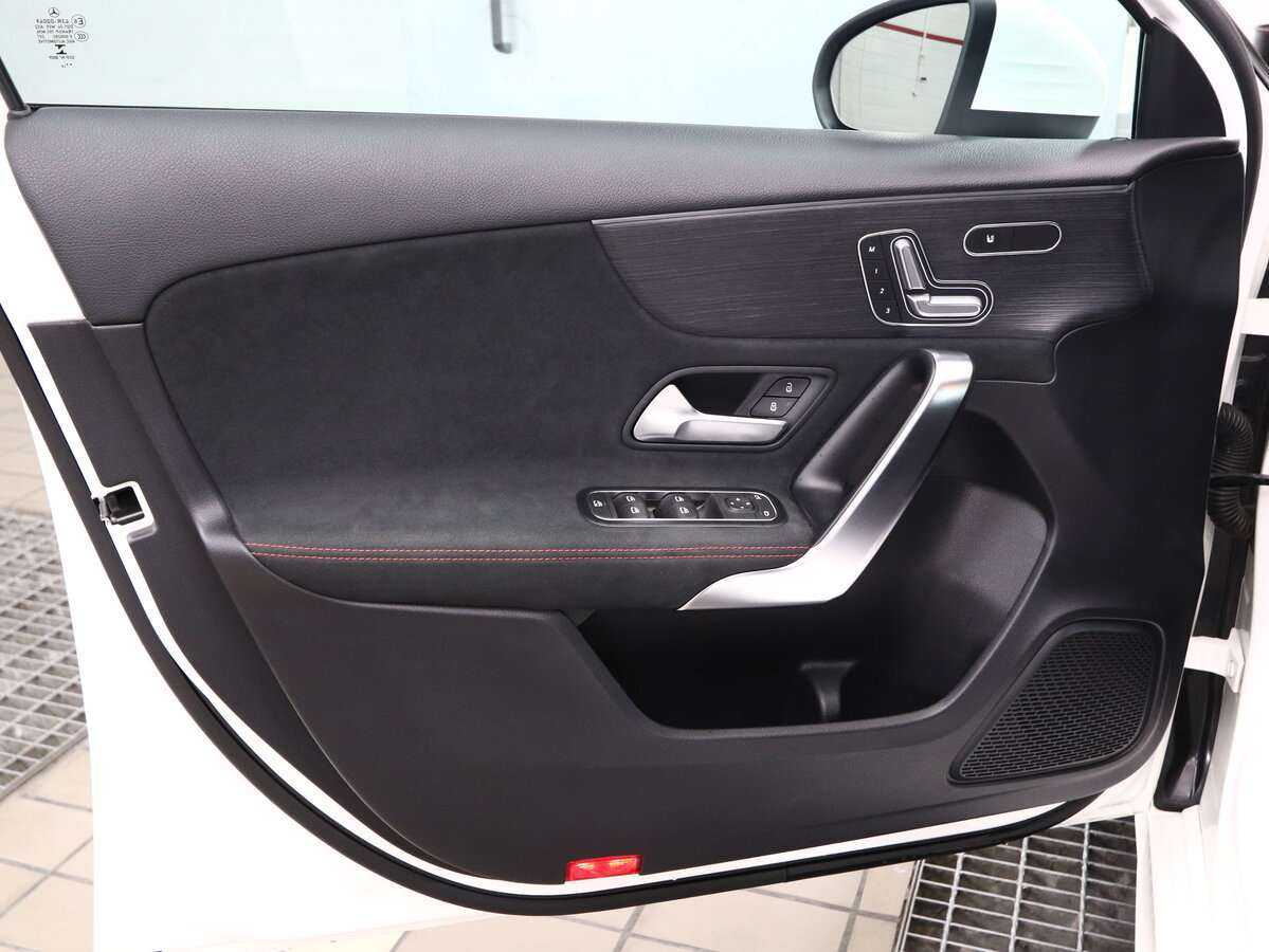 Mercedes-Benz A-Класс б/у, 2019, Роботизированная. Фото: #6