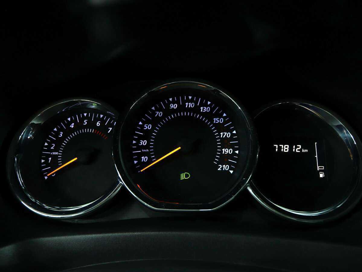 Renault Sandero б/у, 2020, Механическая. Фото: #11