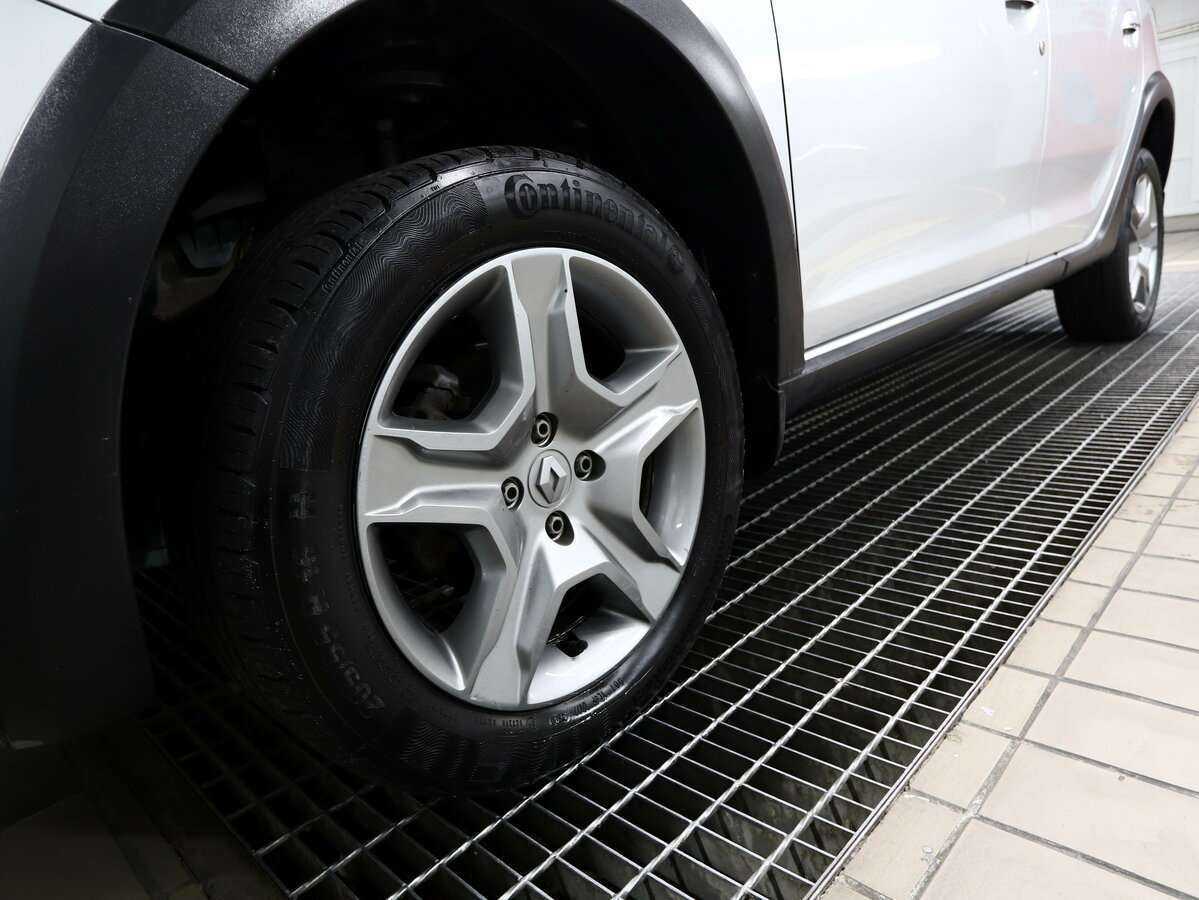 Renault Sandero б/у, 2020, Механическая. Фото: #13