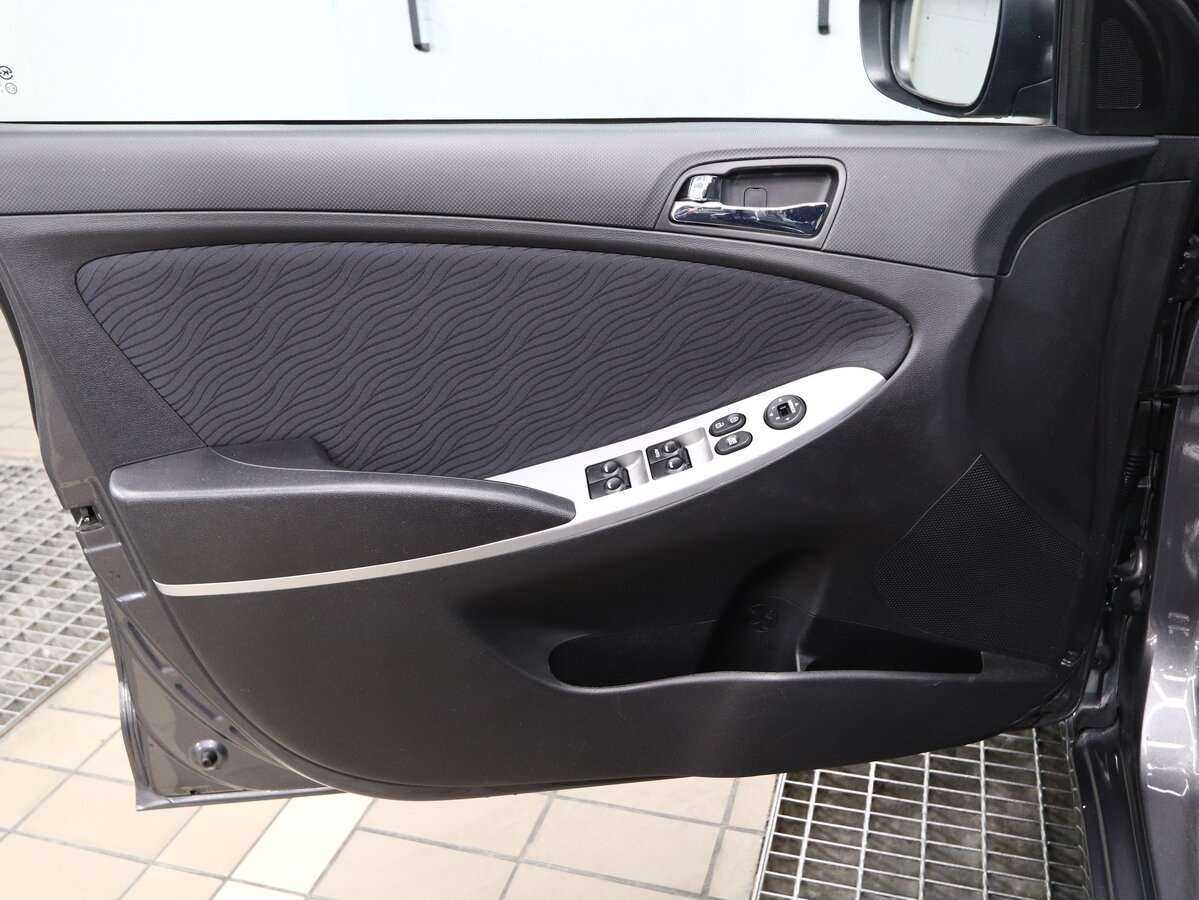 Hyundai Solaris б/у, 2014, Автоматическая. Фото: #5