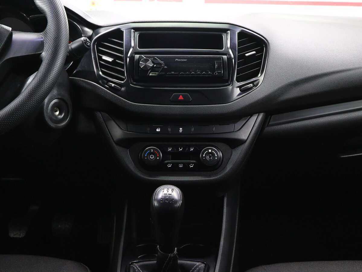 Lada (ВАЗ) Vesta б/у, 2018, Механическая. Фото: #14