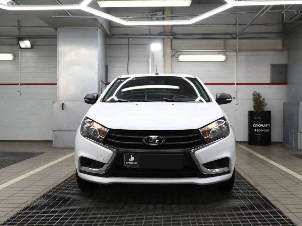 Lada (ВАЗ) Vesta б/у, 2021, Механическая. Фото: #1