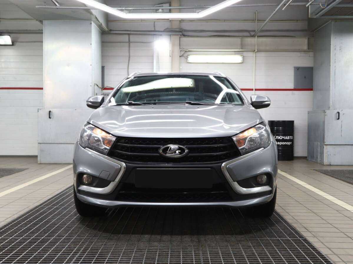 Lada (ВАЗ) Vesta б/у, 2020, Механическая. Фото: #1