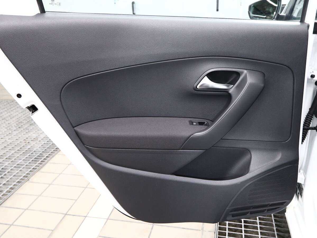 Volkswagen Polo б/у, 2019, Автоматическая. Фото: #9