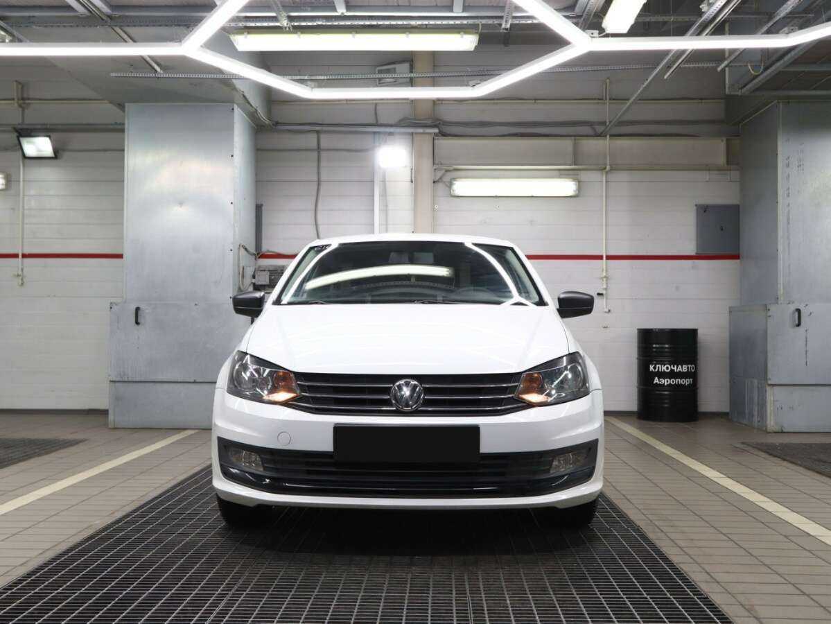 Volkswagen Polo б/у, 2017, Автоматическая. Фото: #1