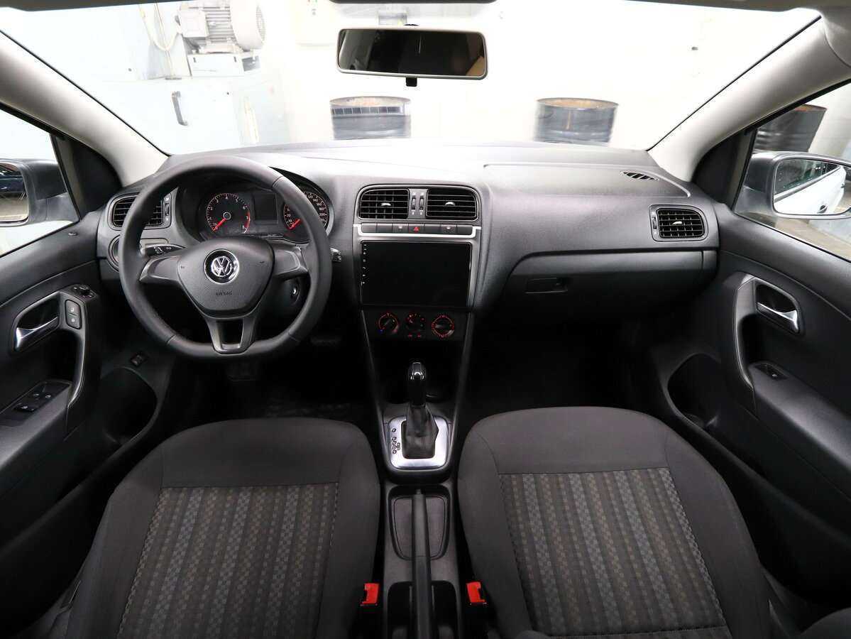 Volkswagen Polo б/у, 2017, Автоматическая. Фото: #9