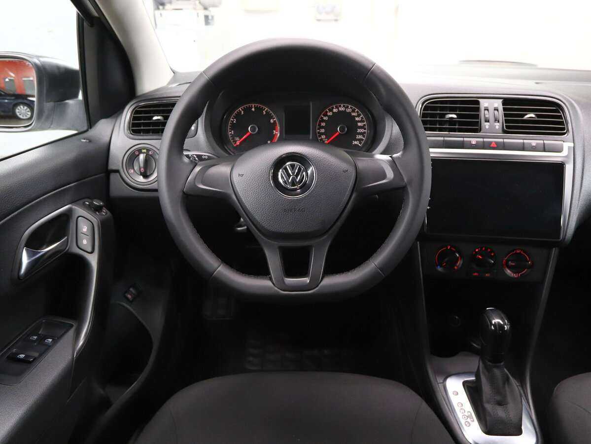 Volkswagen Polo б/у, 2017, Автоматическая. Фото: #10