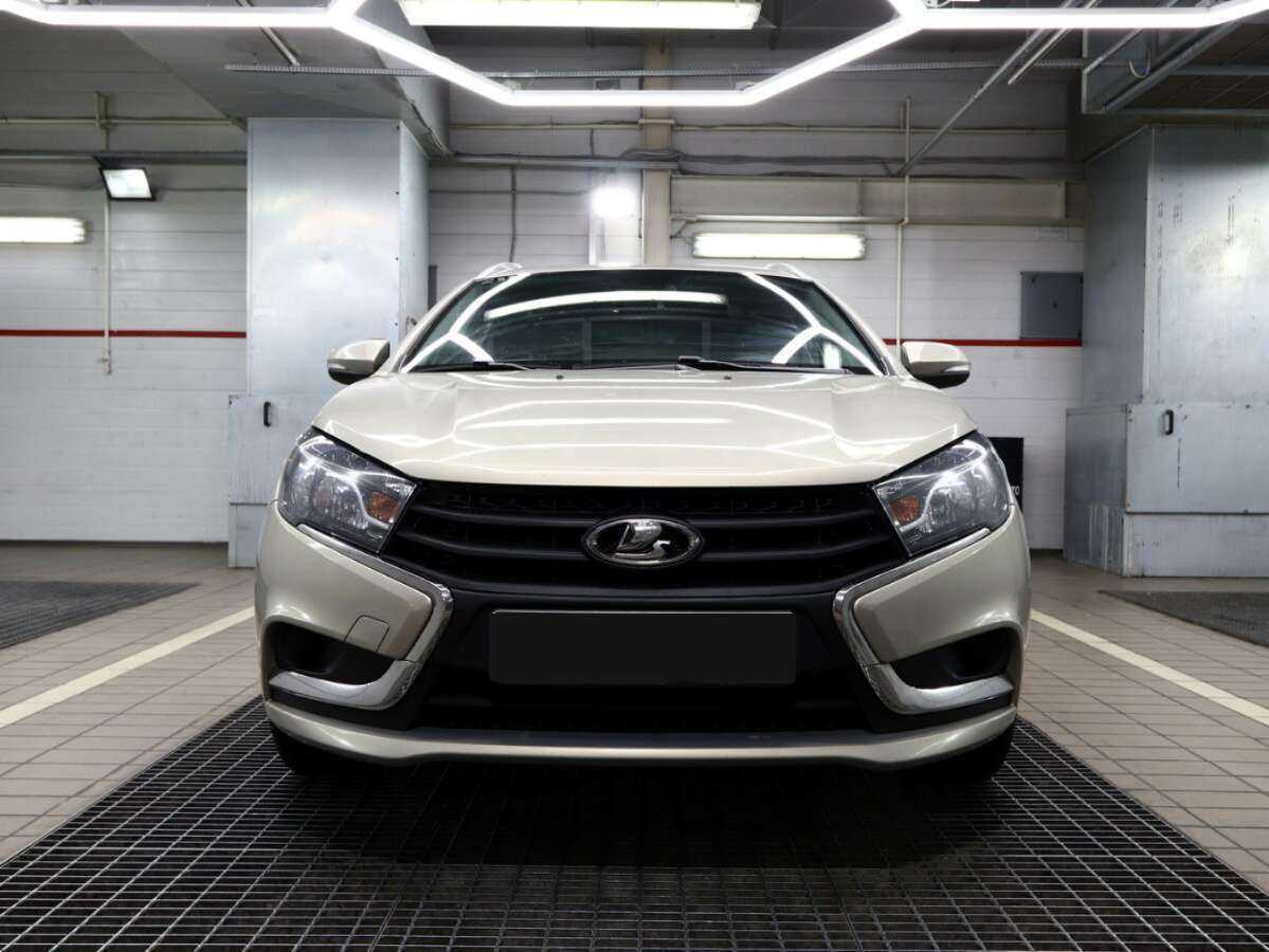 Lada (ВАЗ) Vesta б/у, 2020, Механическая. Фото: #1