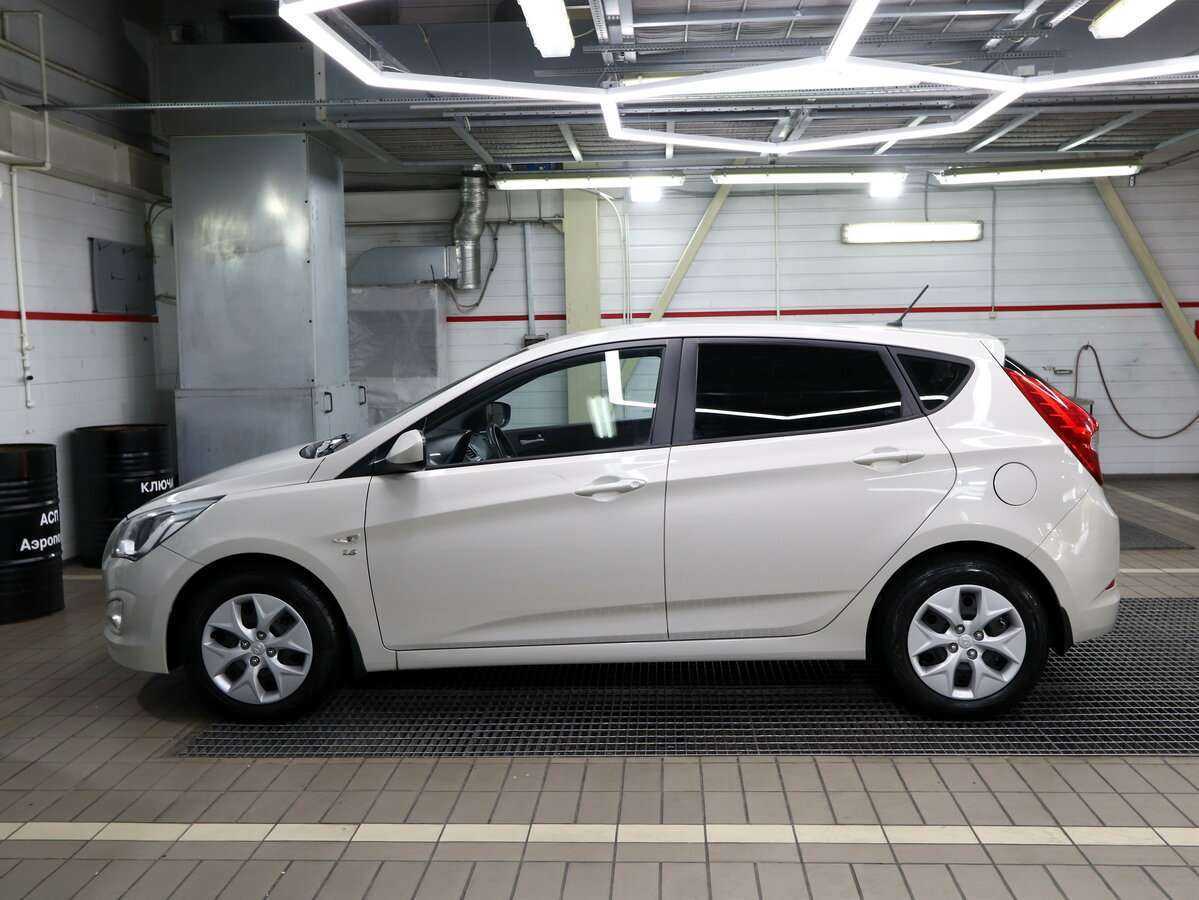 Hyundai Solaris б/у, 2015, Автоматическая. Фото: #4