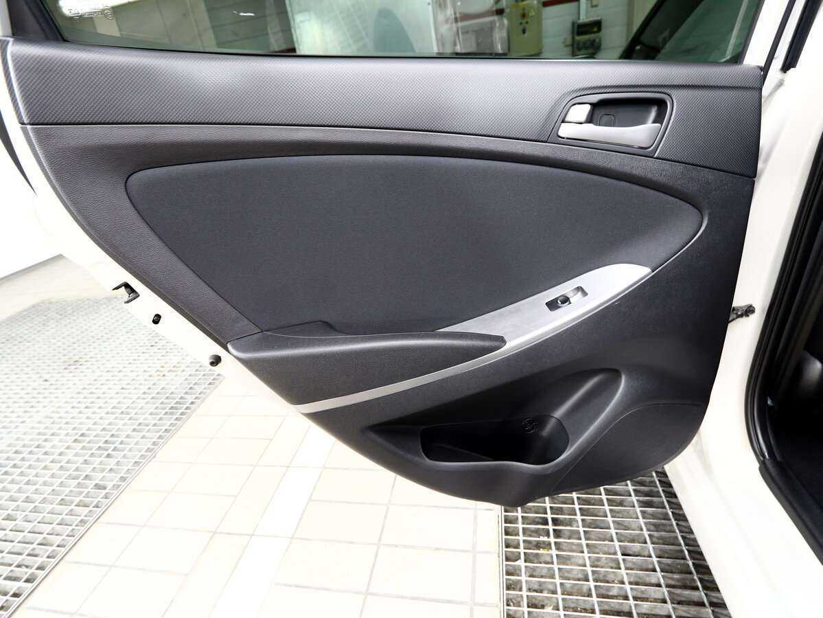 Hyundai Solaris б/у, 2015, Автоматическая. Фото: #13