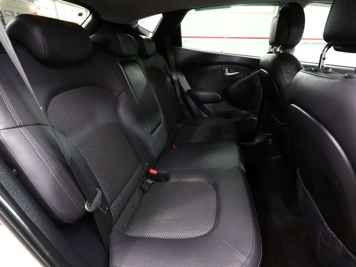 Hyundai ix35 б/у, 2012, Автоматическая. Фото: #14