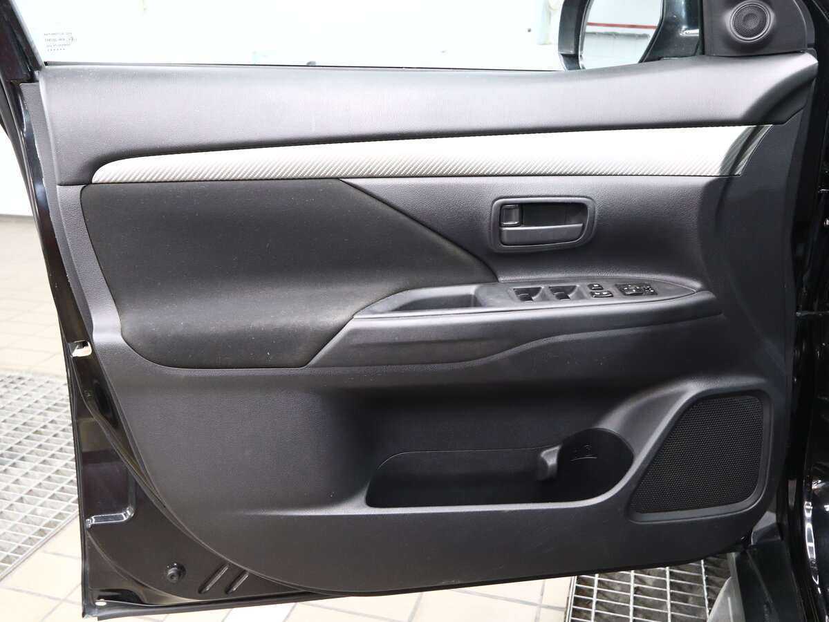 Mitsubishi Outlander б/у, 2013, Вариатор. Фото: #6