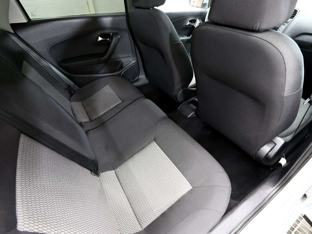Volkswagen Polo б/у, 2012, Механическая. Фото: #12