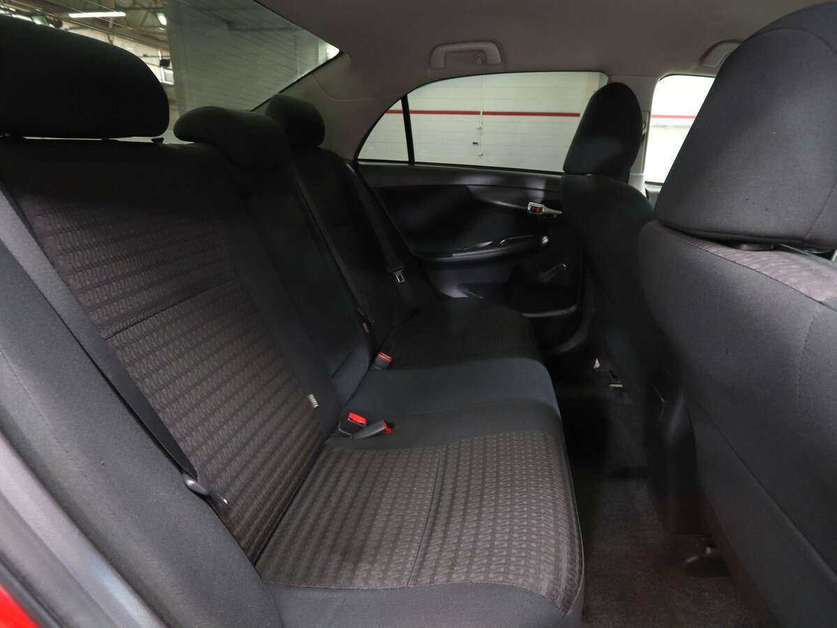 Toyota Corolla б/у, 2012, Автоматическая. Фото: #12