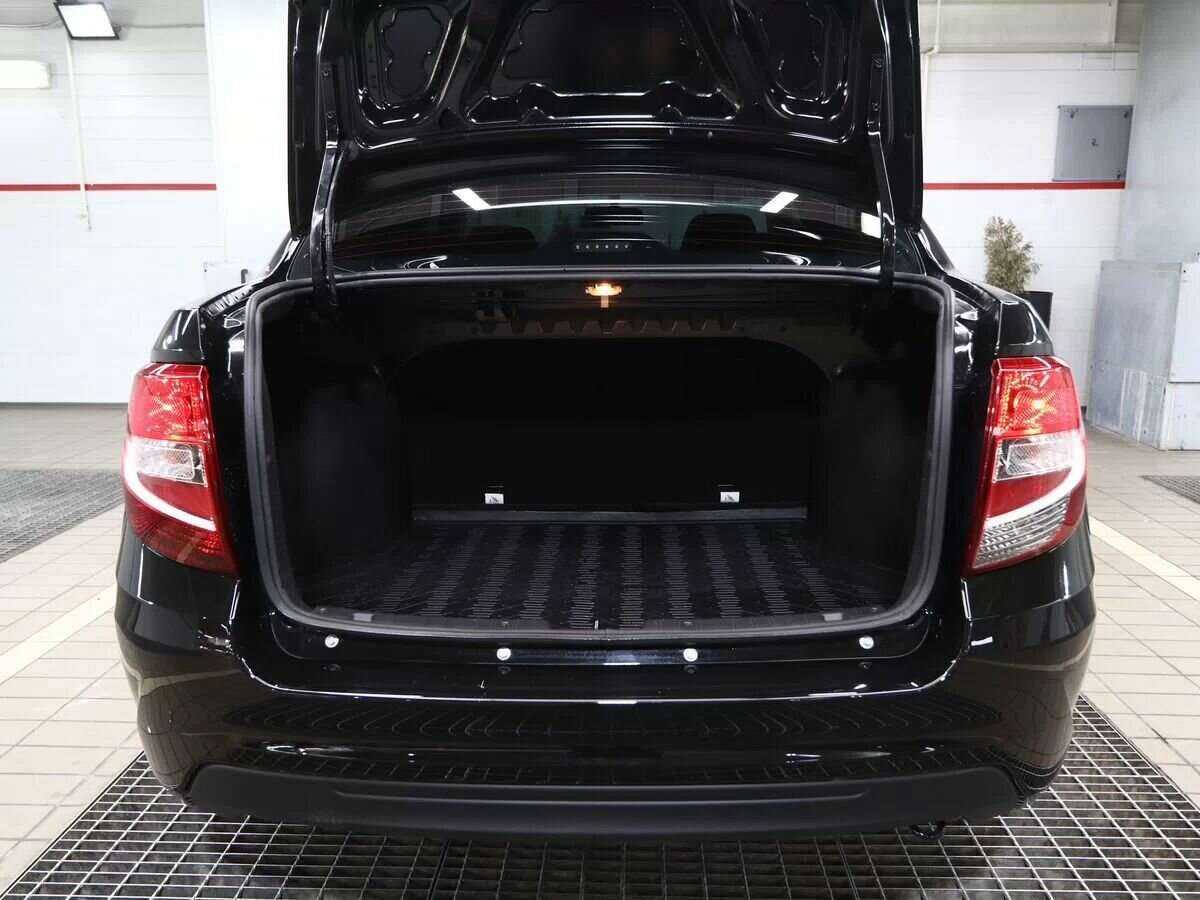 Lada (ВАЗ) Granta б/у, 2023, Механическая. Фото: #3