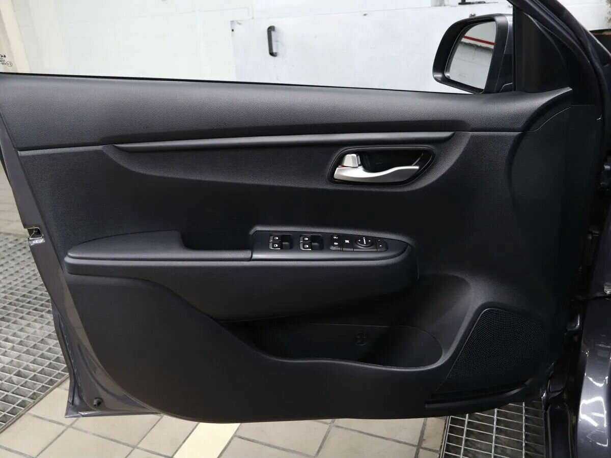 Kia Rio б/у, 2021, Автоматическая. Фото: #4