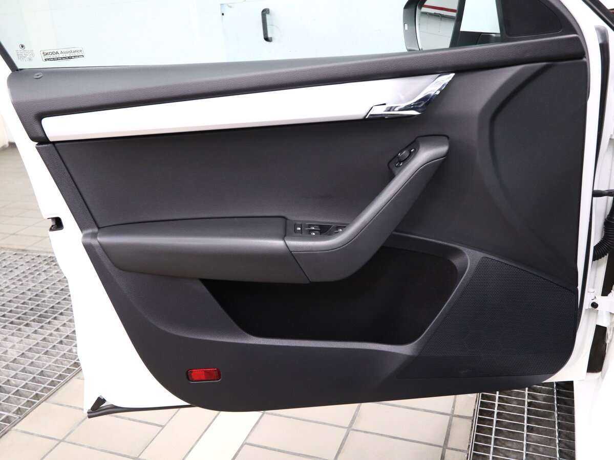 Skoda Octavia б/у, 2018, Роботизированная. Фото: #5