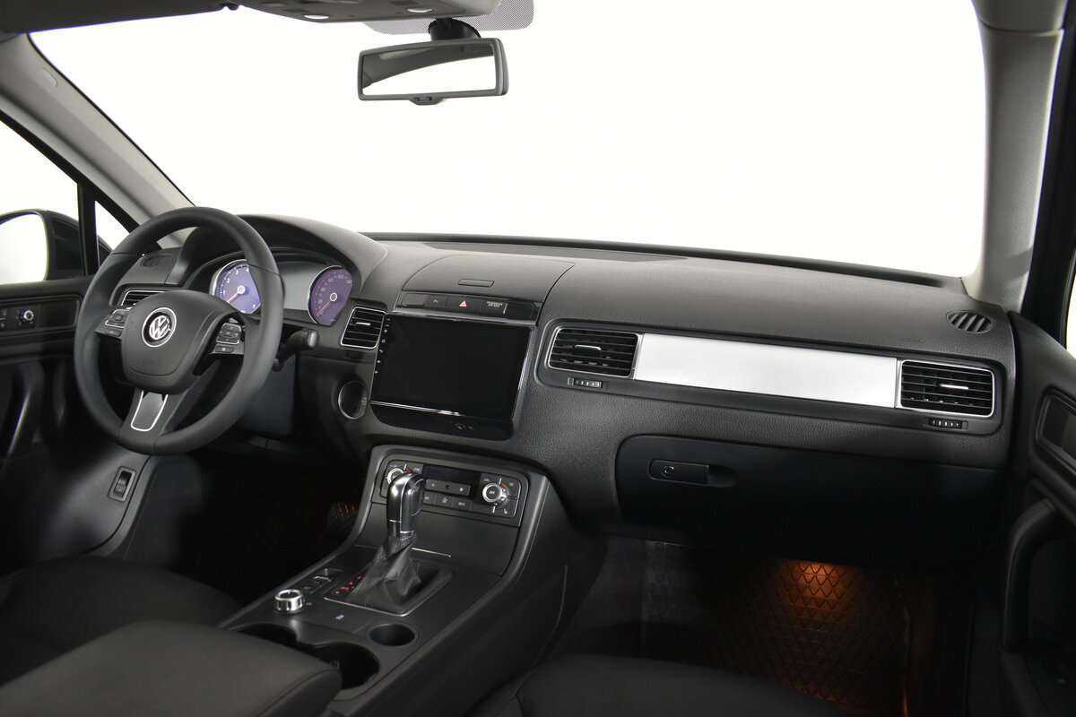 Volkswagen Touareg б/у, 2013, Автоматическая. Фото: #13