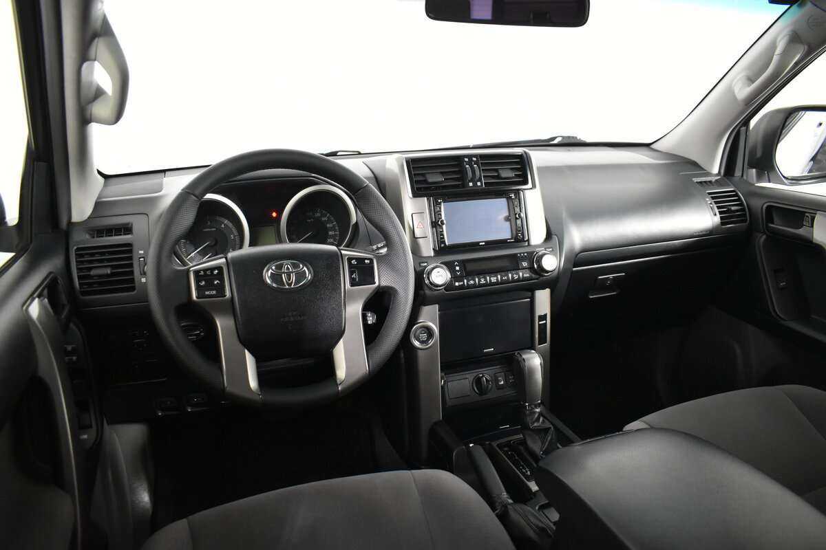 Toyota Land Cruiser Prado б/у, 2012, Автоматическая. Фото: #11