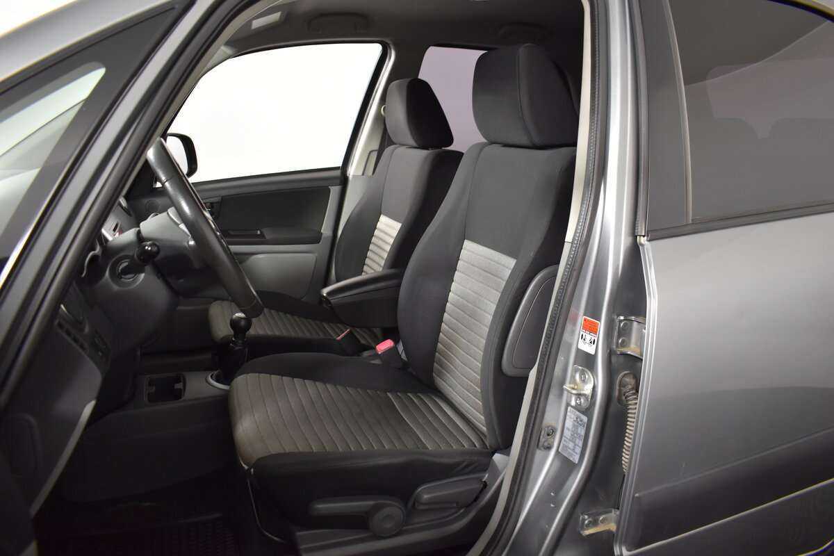 Suzuki SX4 б/у, 2013, Механическая. Фото: #6