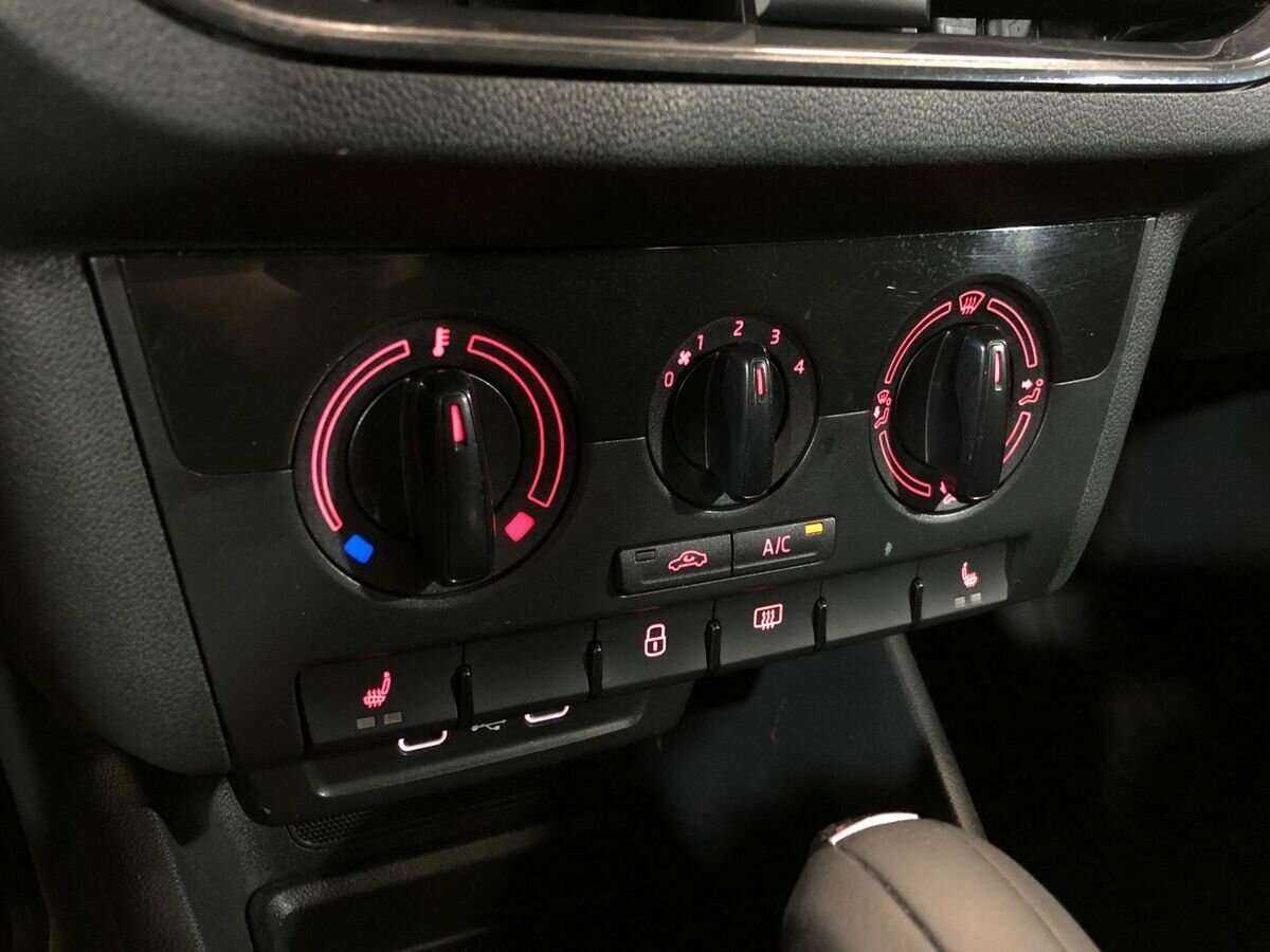 Volkswagen Polo б/у, 2020, Автоматическая. Фото: #13