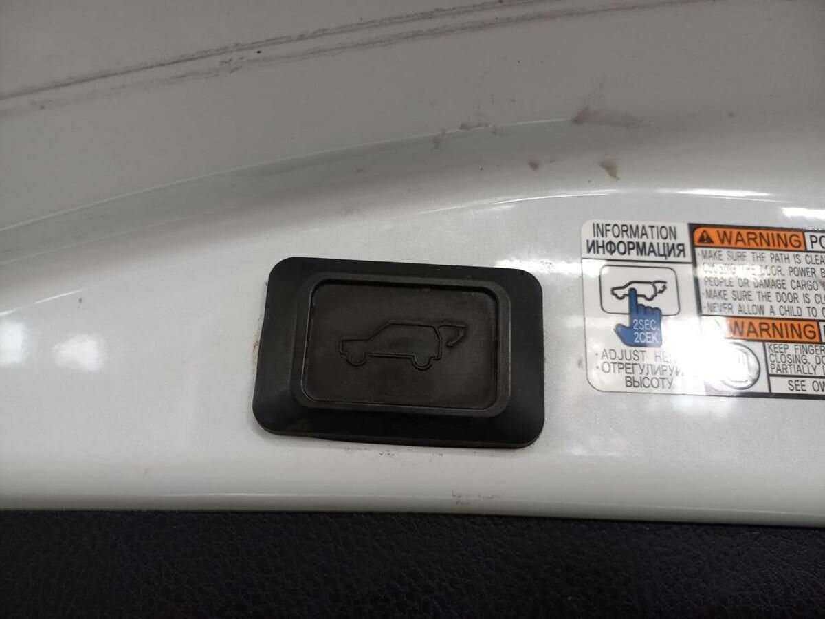 Toyota RAV4 б/у, 2018, Автоматическая. Фото: #17