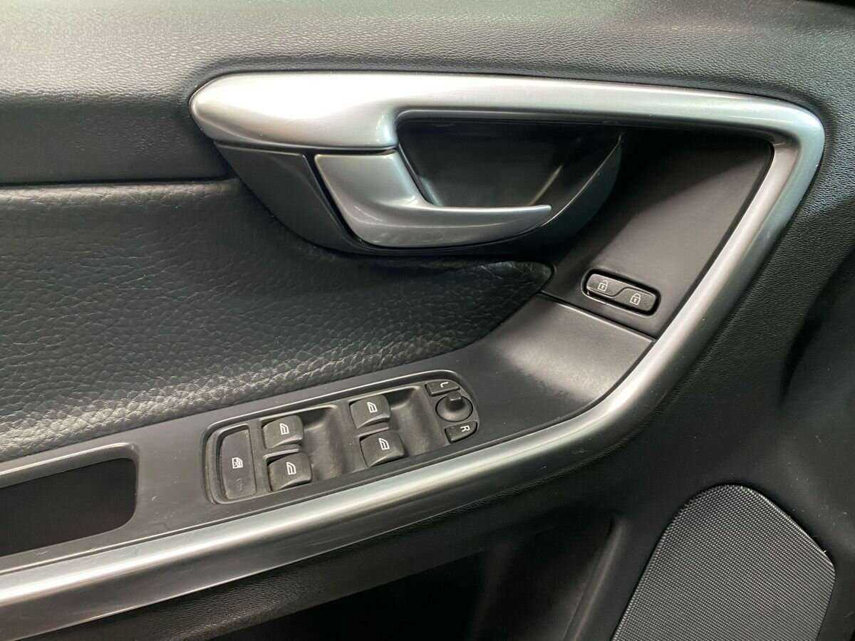 Volvo XC60 б/у, 2013, Автоматическая. Фото: #16