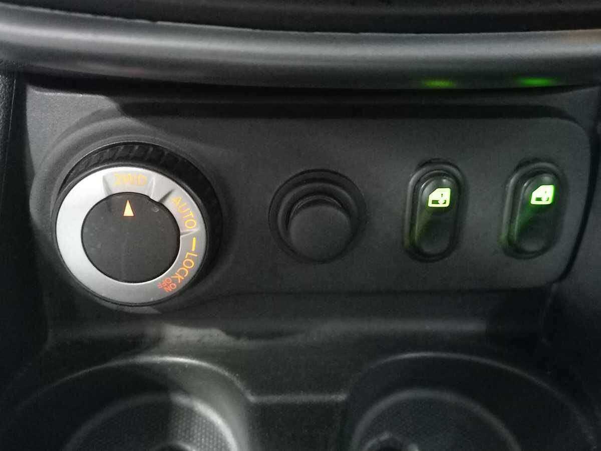 Renault Duster б/у, 2012, Механическая. Фото: #13