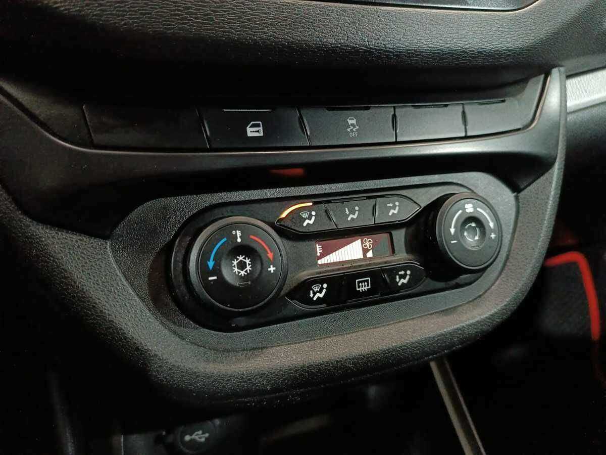 Lada (ВАЗ) Vesta б/у, 2019, Механическая. Фото: #13