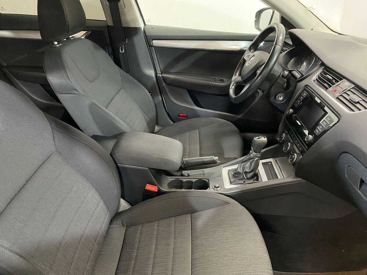 Skoda Octavia б/у, 2013, Механическая. Фото: #8
