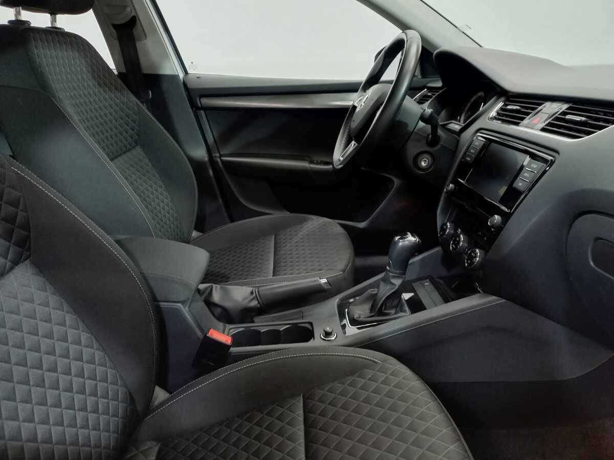 Skoda Octavia б/у, 2018, Автоматическая. Фото: #9