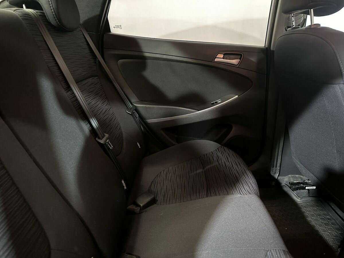 Hyundai Solaris б/у, 2015, Автоматическая. Фото: #11