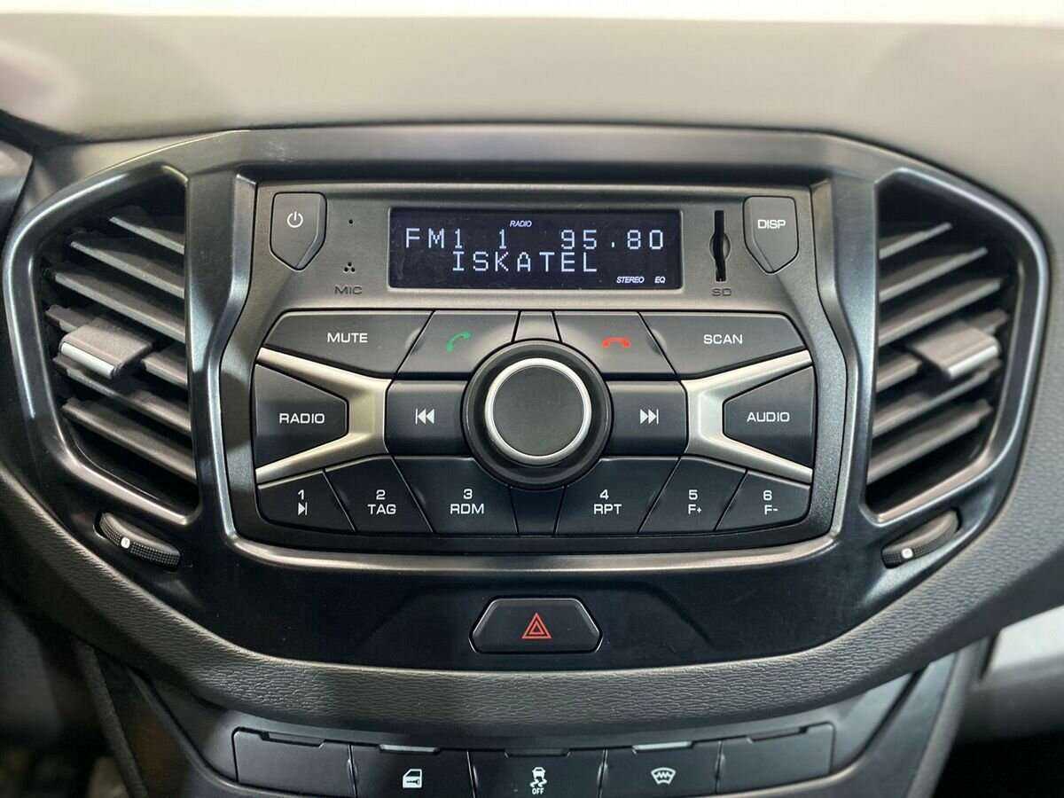 Lada (ВАЗ) Vesta б/у, 2021, Механическая. Фото: #13