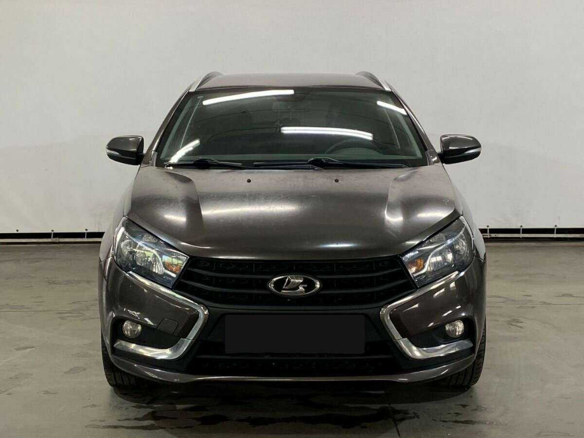 Lada (ВАЗ) Vesta б/у, 2018, Механическая. Фото: #1