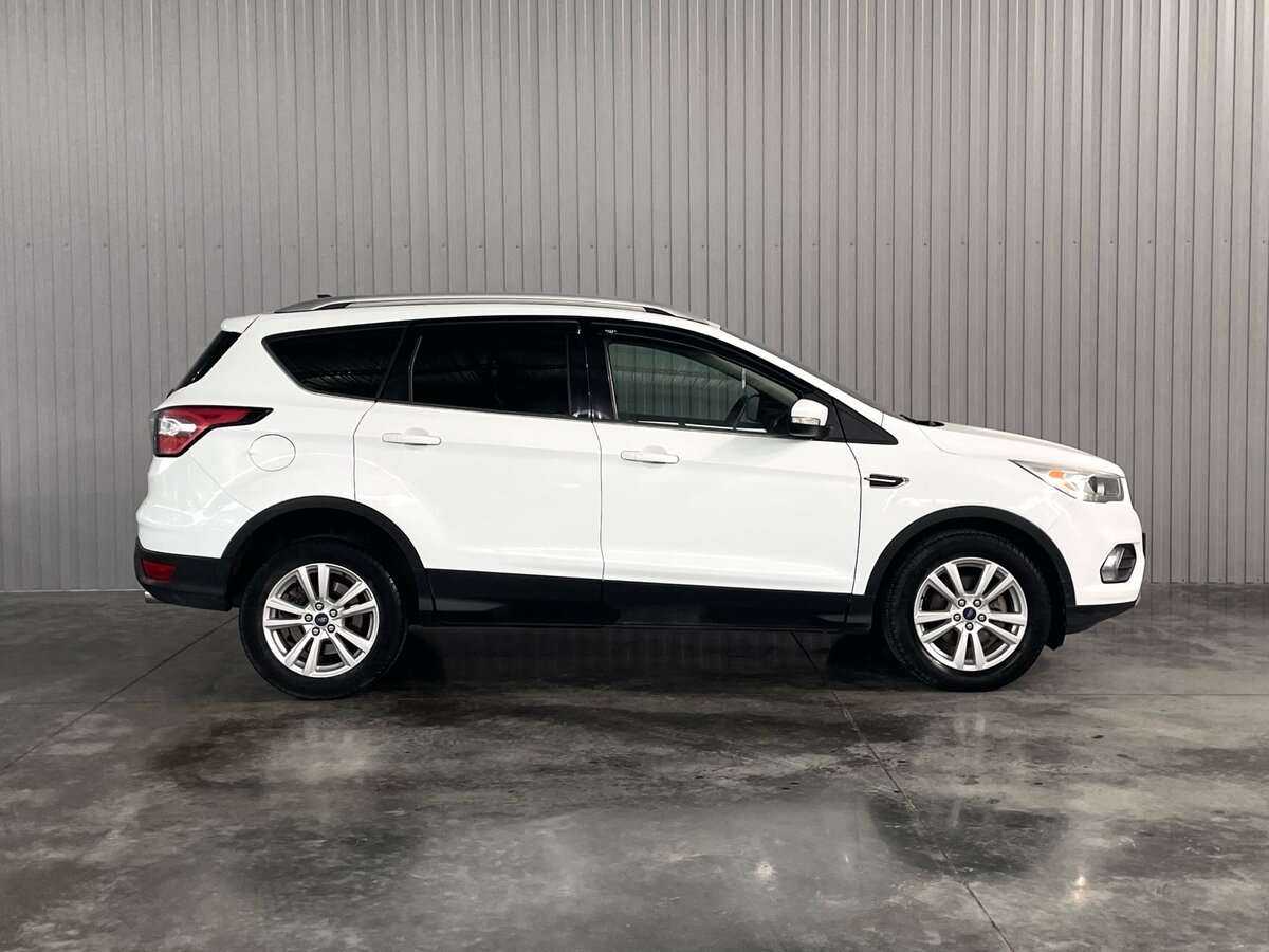 Ford Kuga б/у, 2017, Автоматическая. Фото: #3