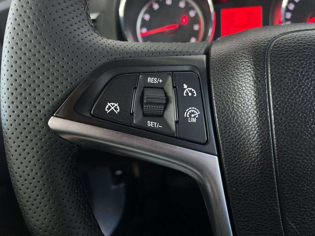 Opel Astra б/у, 2012, Автоматическая. Фото: #10