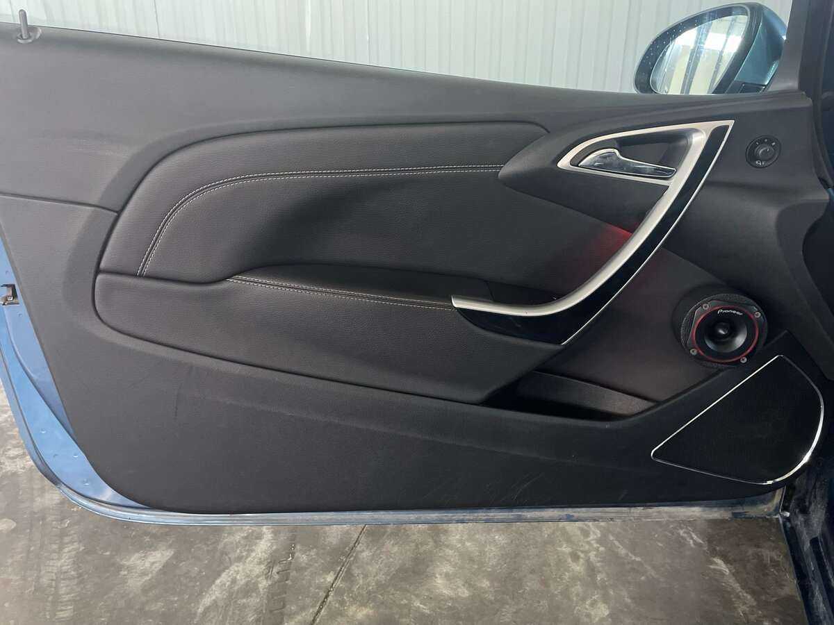 Opel Astra б/у, 2014, Механическая. Фото: #14