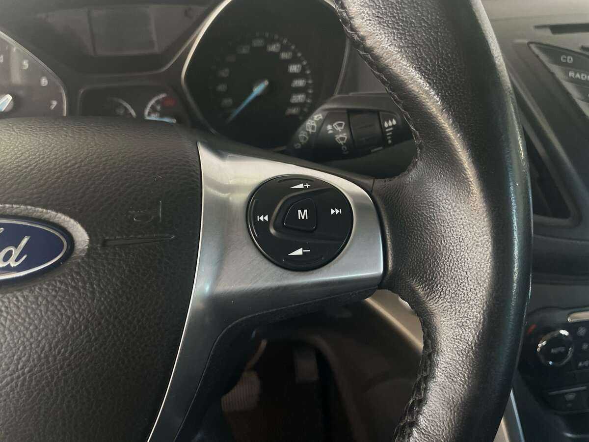 Ford Kuga б/у, 2015, Автоматическая. Фото: #11