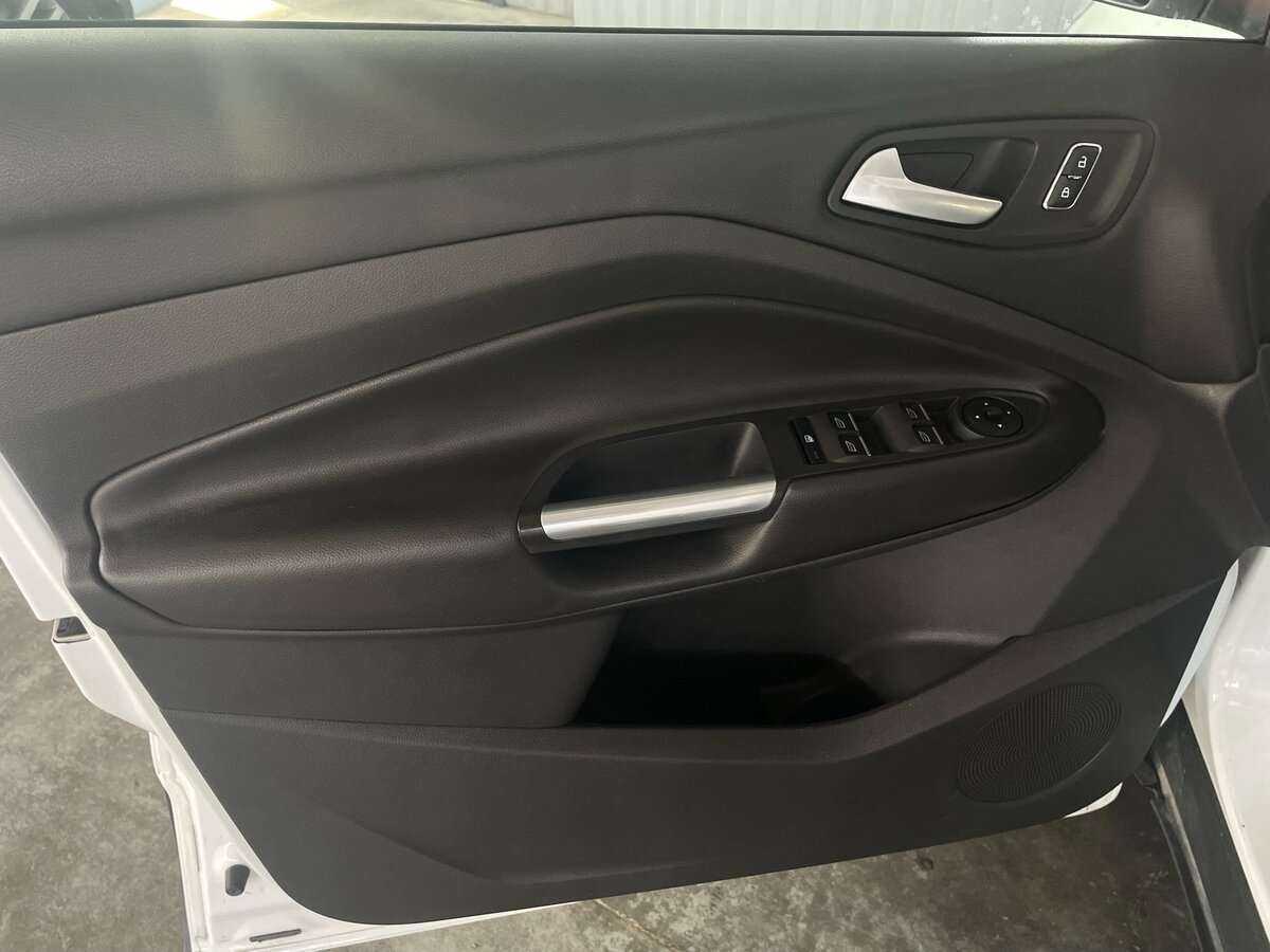 Ford Kuga б/у, 2015, Автоматическая. Фото: #19