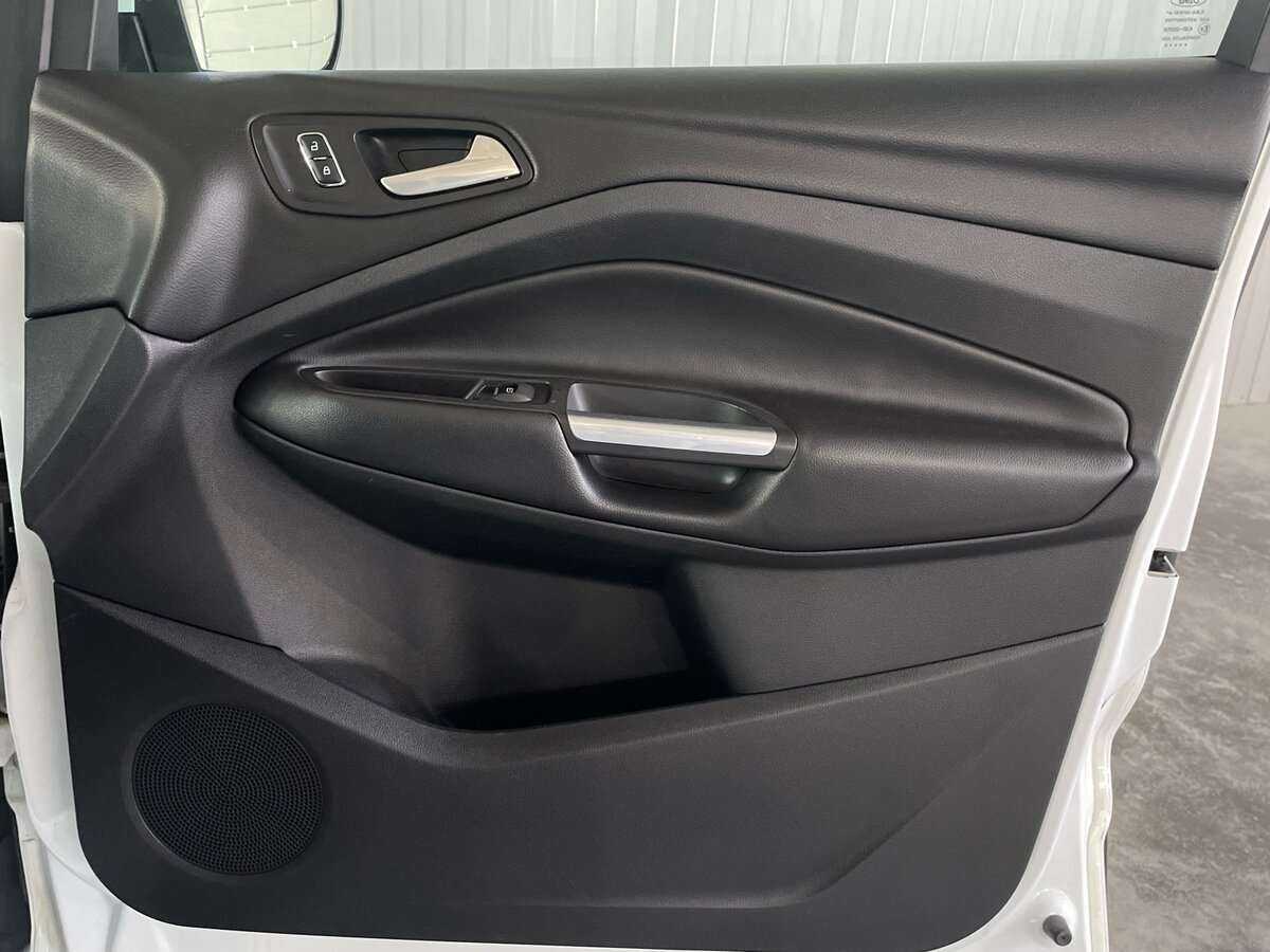 Ford Kuga б/у, 2015, Автоматическая. Фото: #21