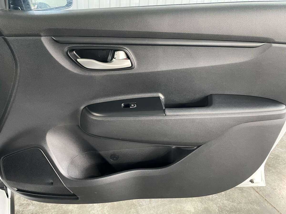 Kia Rio б/у, 2018, Механическая. Фото: #21