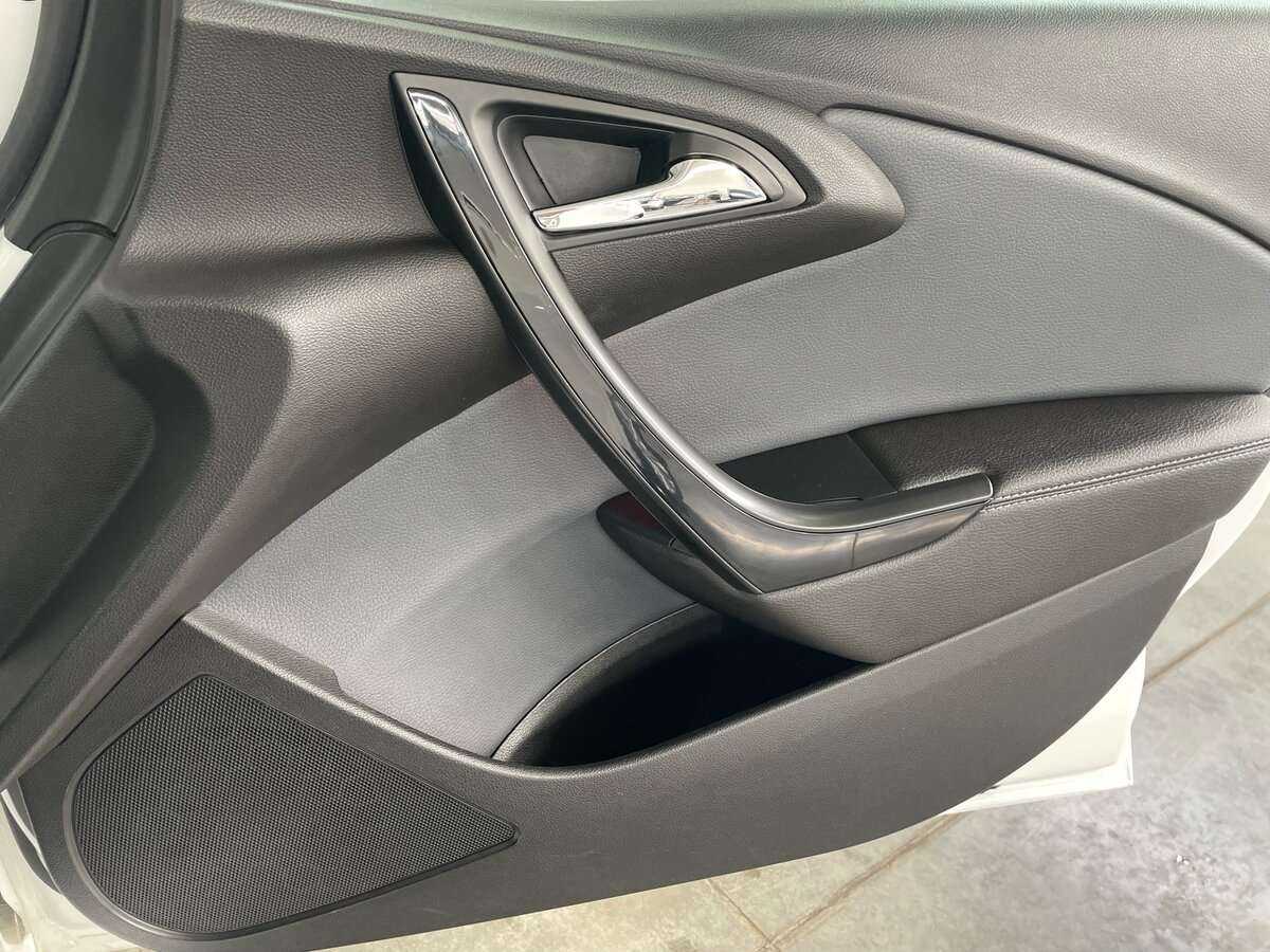 Opel Astra б/у, 2014, Автоматическая. Фото: #18