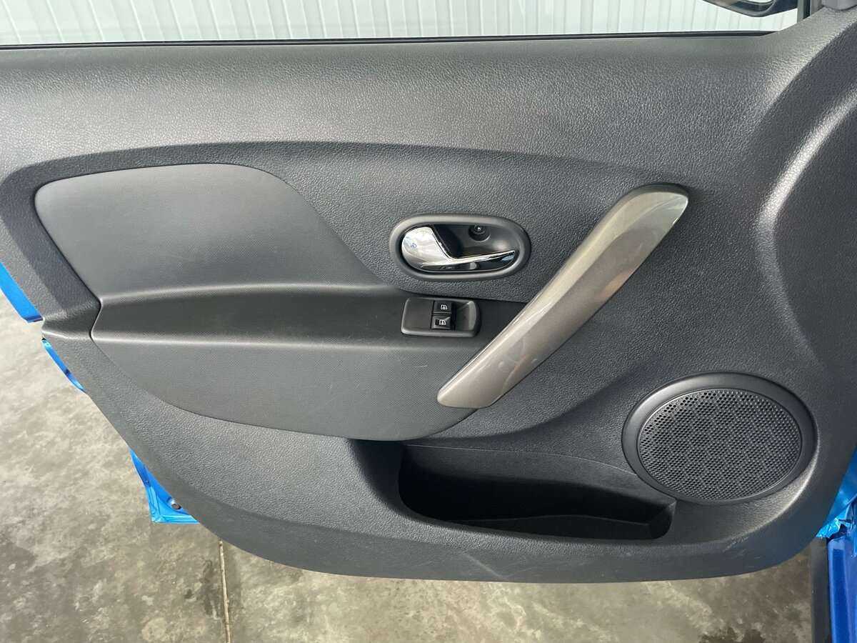 Renault Sandero б/у, 2018, Механическая. Фото: #14